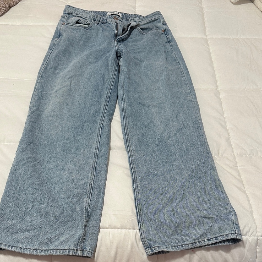 Tilly’s low rise baggy jeans